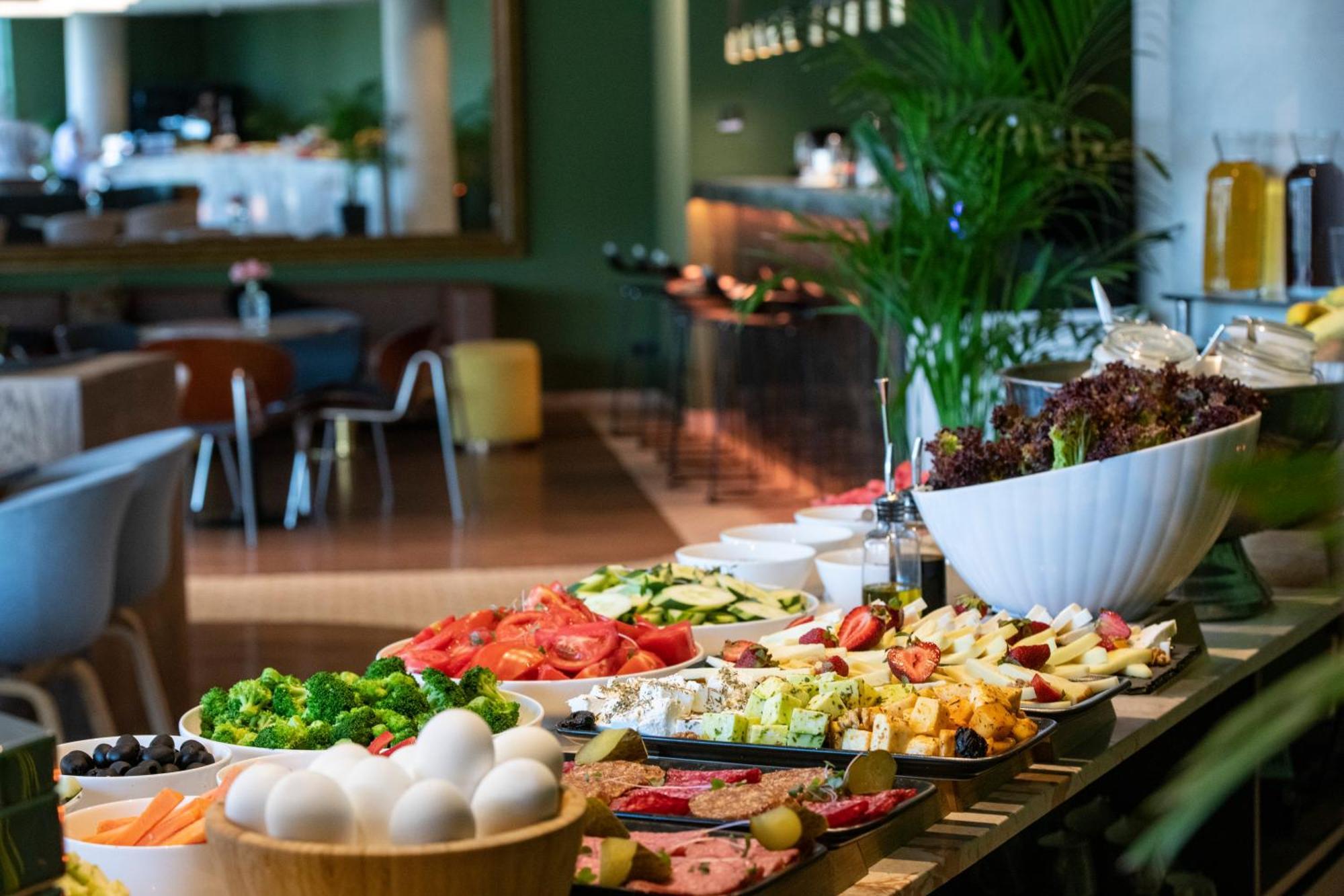 Golden Tulip Design Tbilisi Hotel Ngoại thất bức ảnh