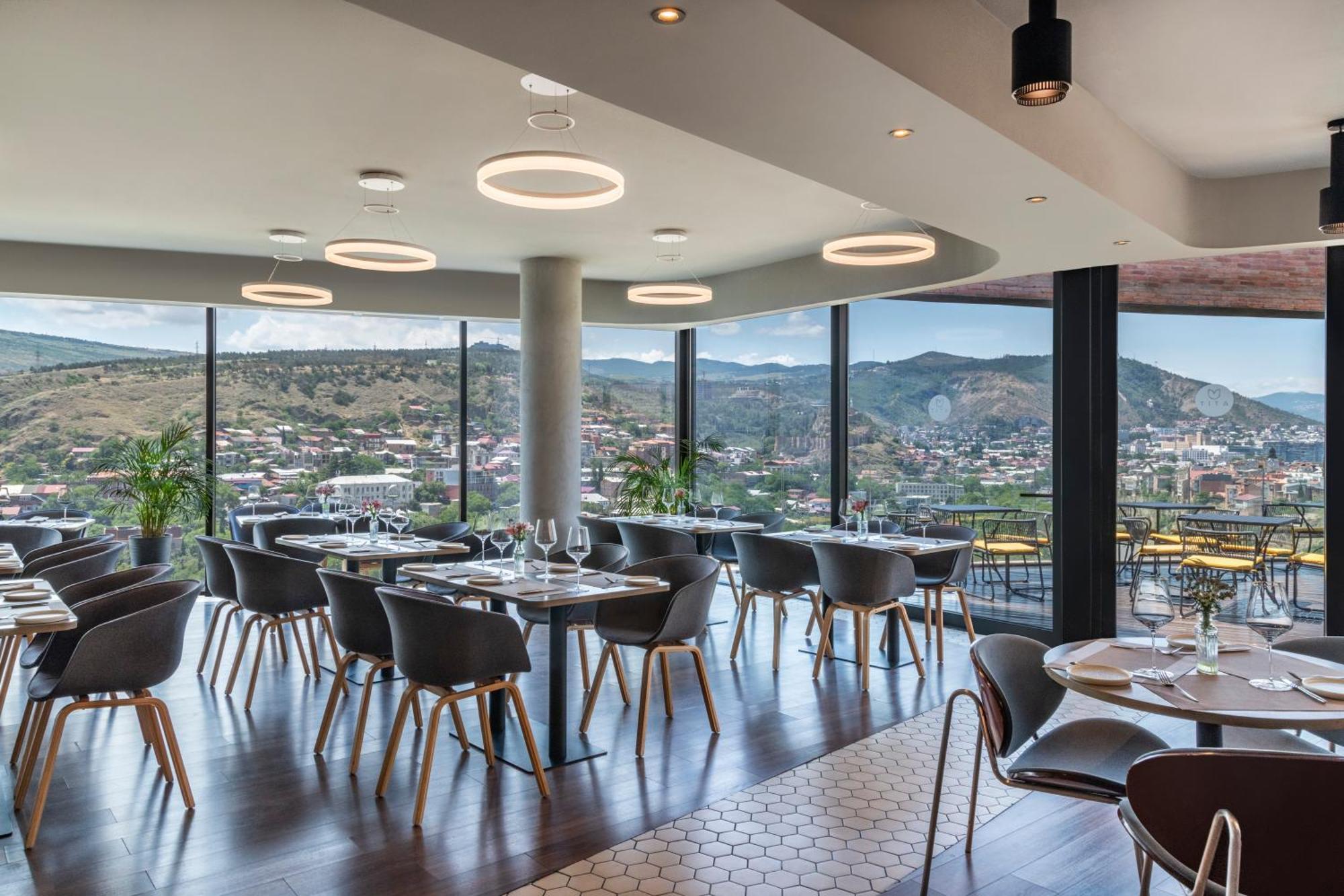 Golden Tulip Design Tbilisi Hotel Ngoại thất bức ảnh