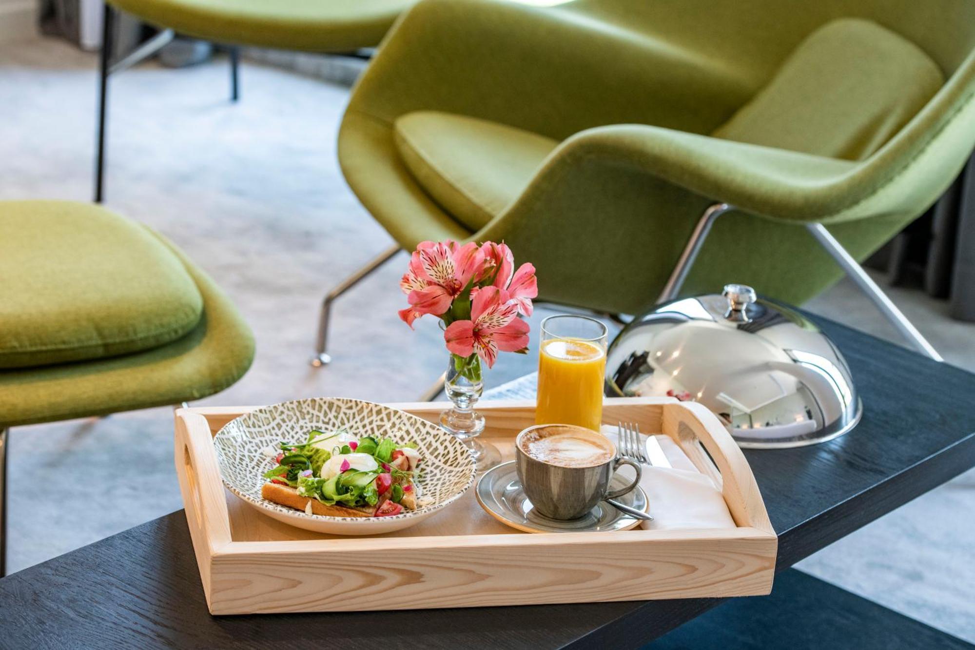 Golden Tulip Design Tbilisi Hotel Phòng bức ảnh