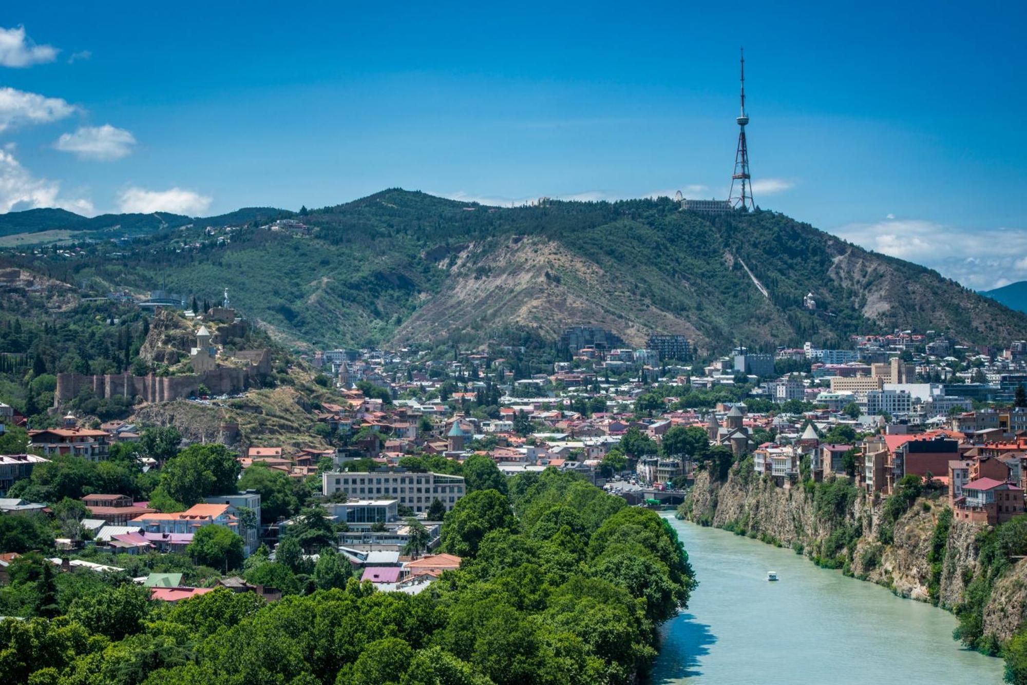 Golden Tulip Design Tbilisi Hotel Ngoại thất bức ảnh