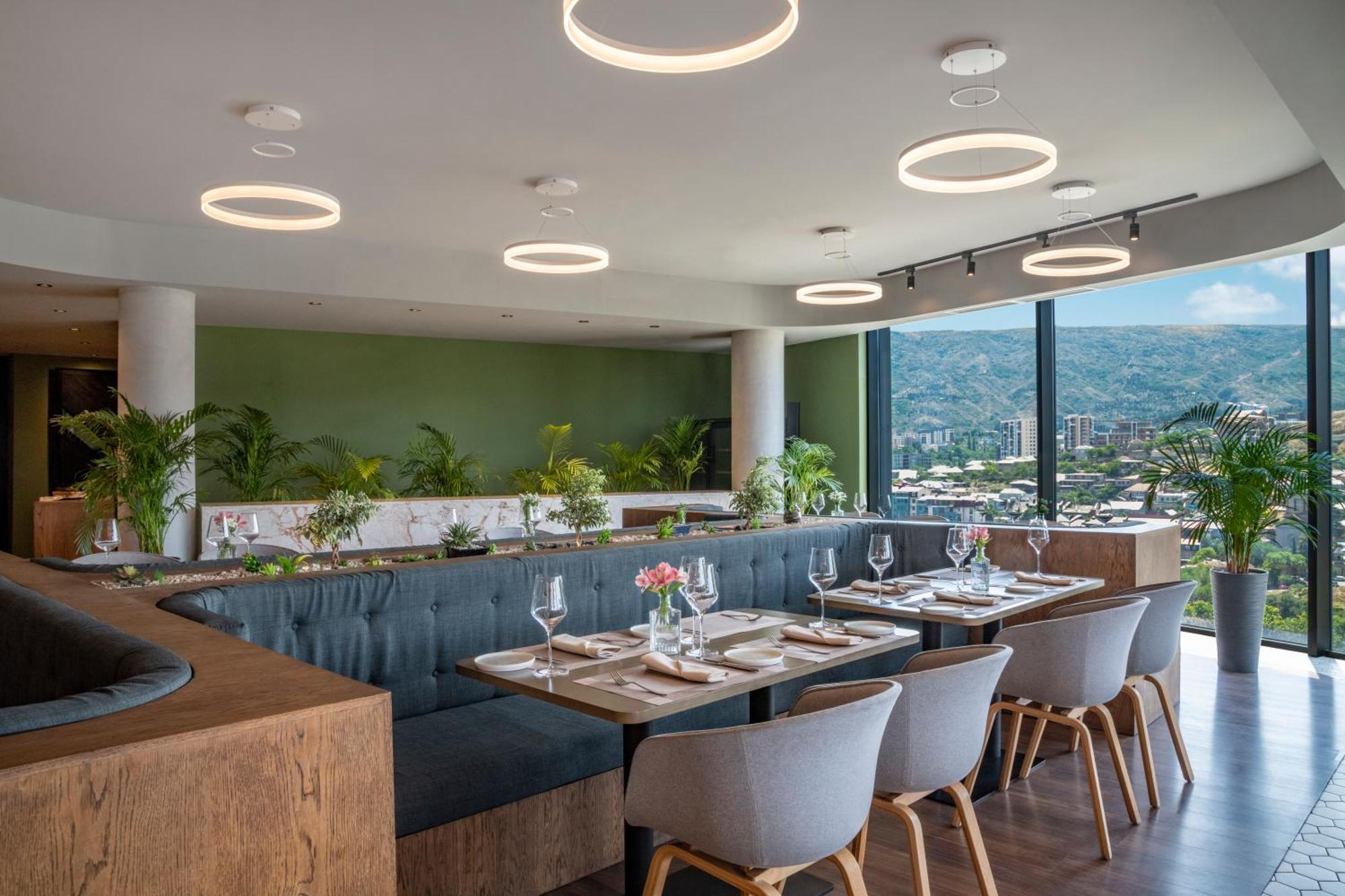 Golden Tulip Design Tbilisi Hotel Ngoại thất bức ảnh